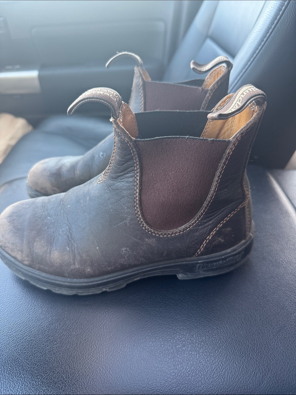 Blundstone Brown Leather Chelsea Pull-On Boots